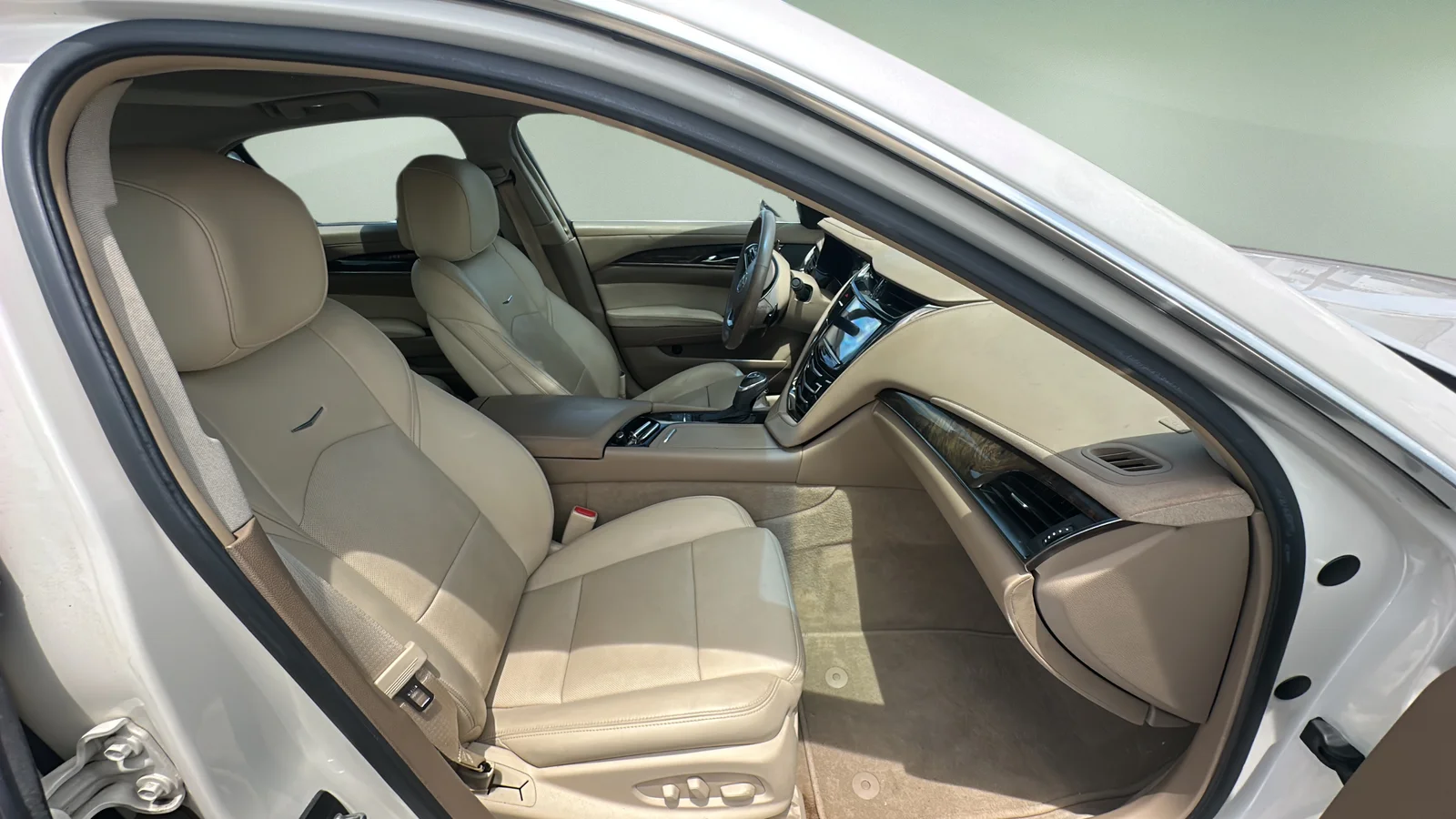 Used 2014 White Cadillac 2.0L Turbo Luxury image 16