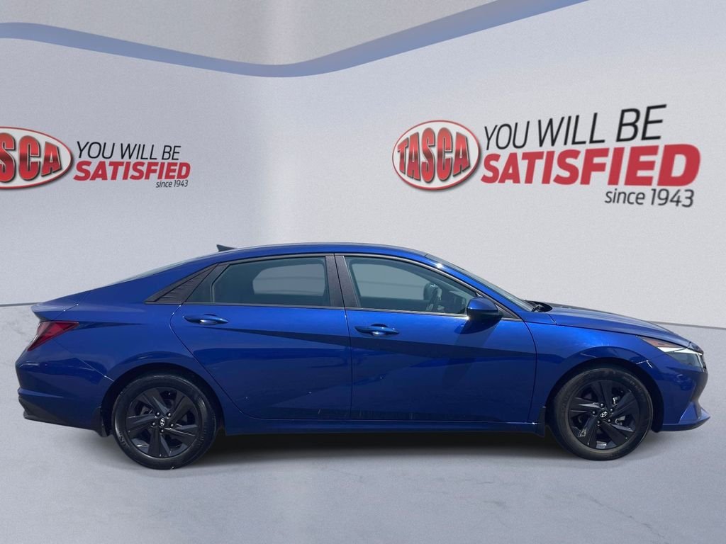 Used 2023 Blue Hyundai SEL image 5