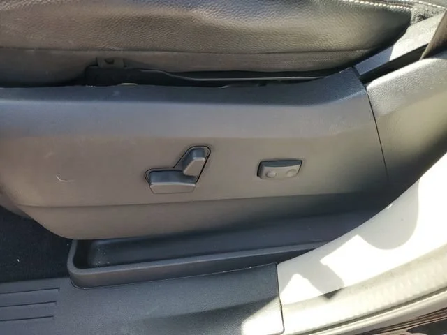 Used 2019 Black Onyx Crys Dodge SXT image 7