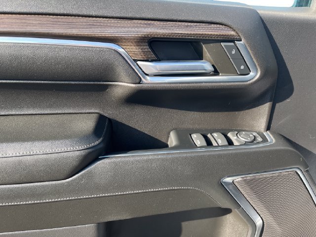 Used 2023 Gray Chevrolet LT image 11