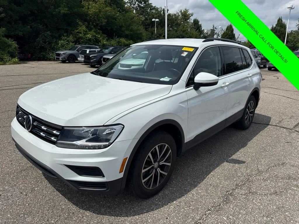 Used 2019 White Volkswagen 2.0T SE image 1