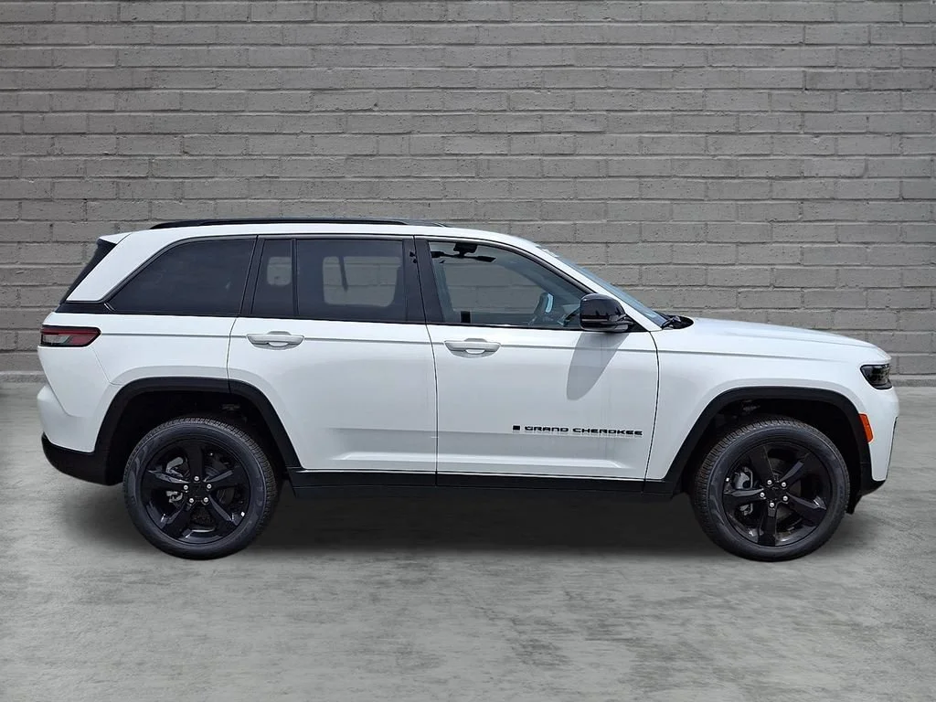 New 2026 Bright White Clearcoat Jeep Limited image 9