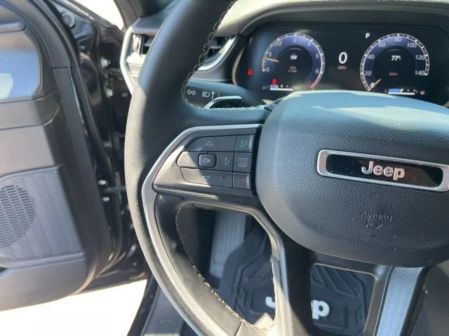 Used 2023 Black Jeep Altitude image 20