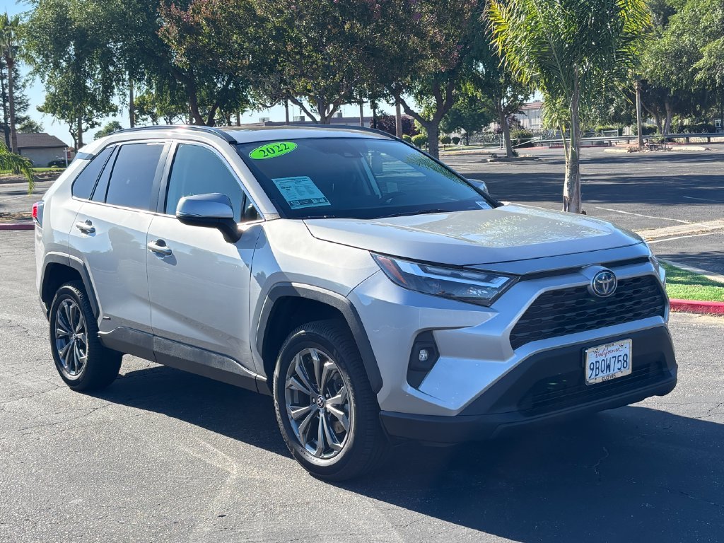 2022 Toyota RAV4 XLE Premium - Photo 3