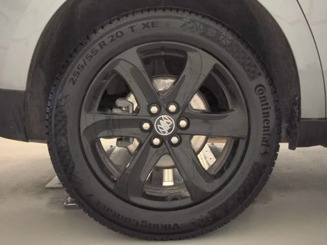 Used 2023  Buick Essence image 41