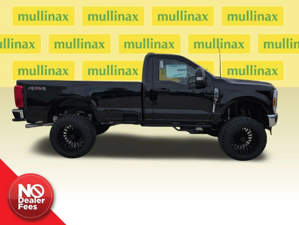New 2026 Black Ford XLT image 2