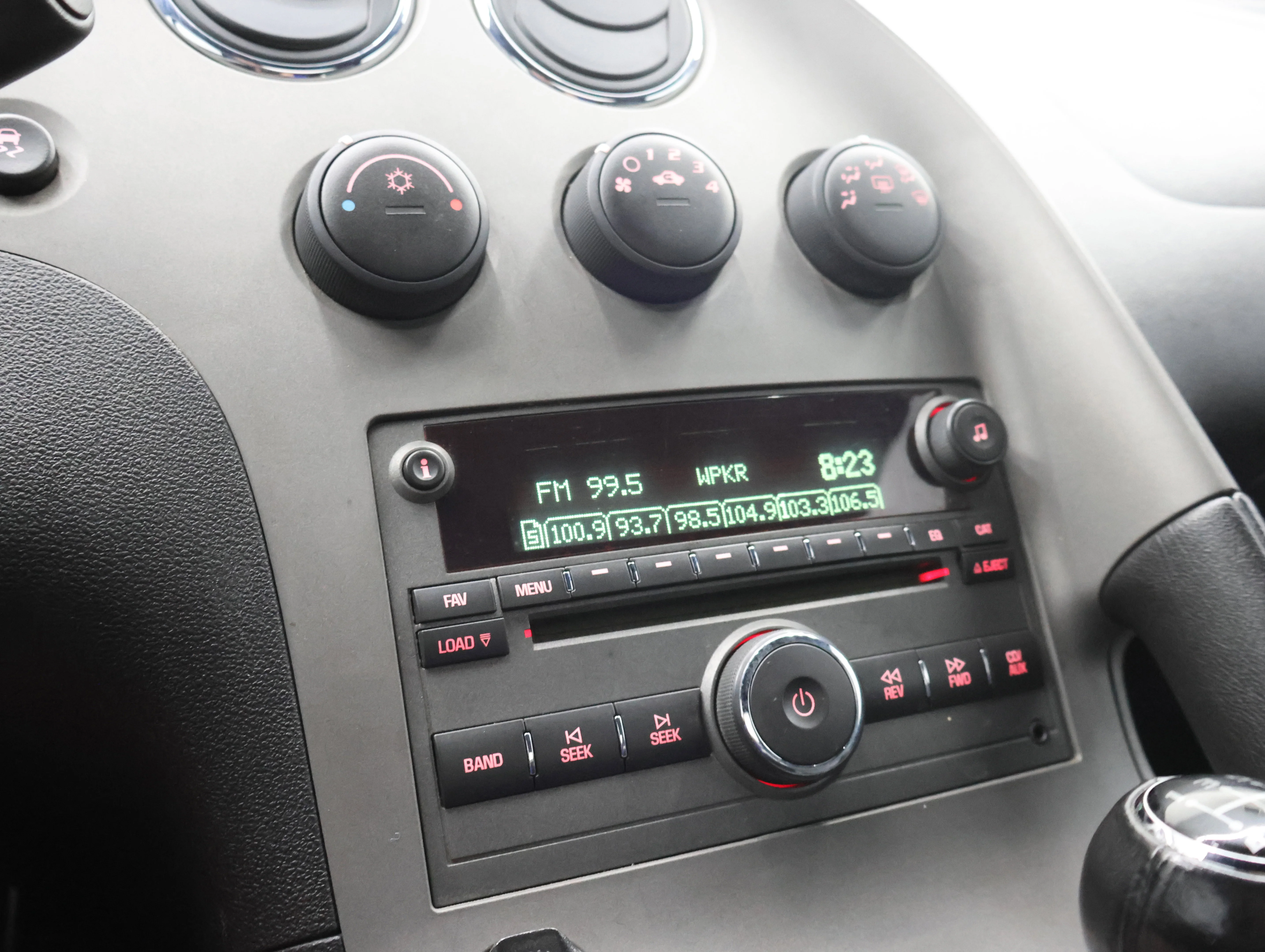 Used 2007 Aggressive (Victory Red) Pontiac GXP image 10