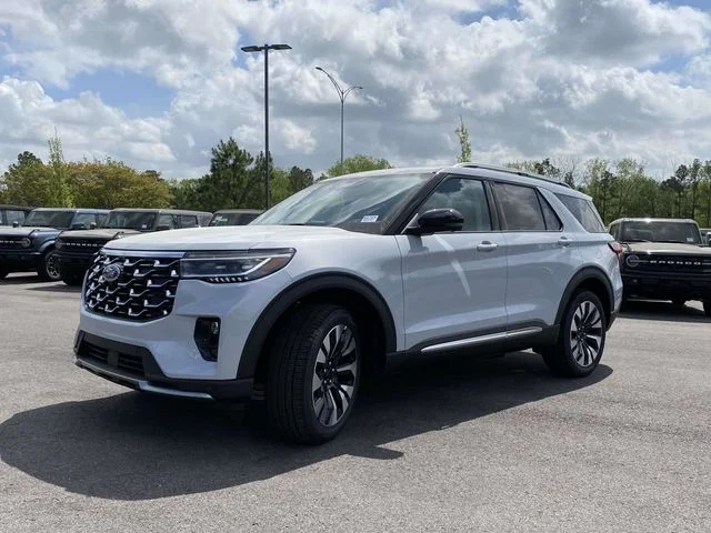 New 2026 Space White Metallic Ford Platinum™ image 7