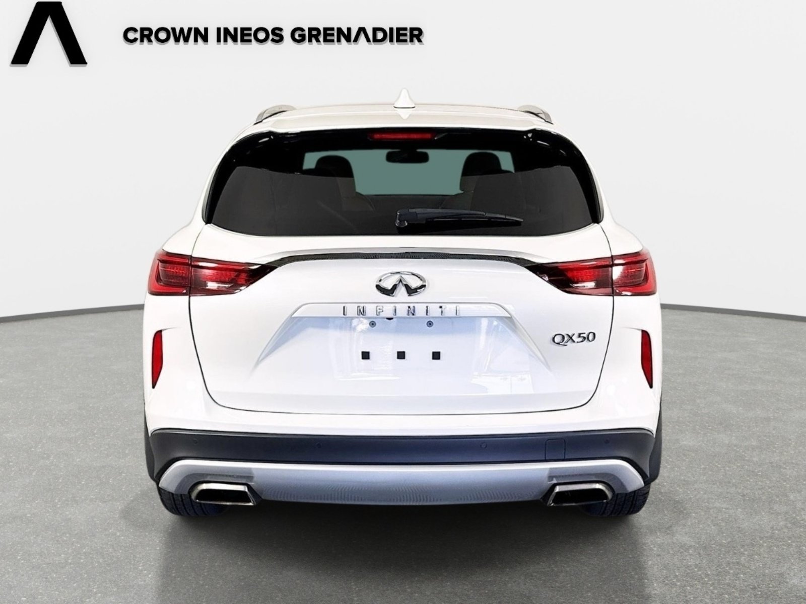 Used 2022 Majestic White INFINITI ESSENTIAL image 6