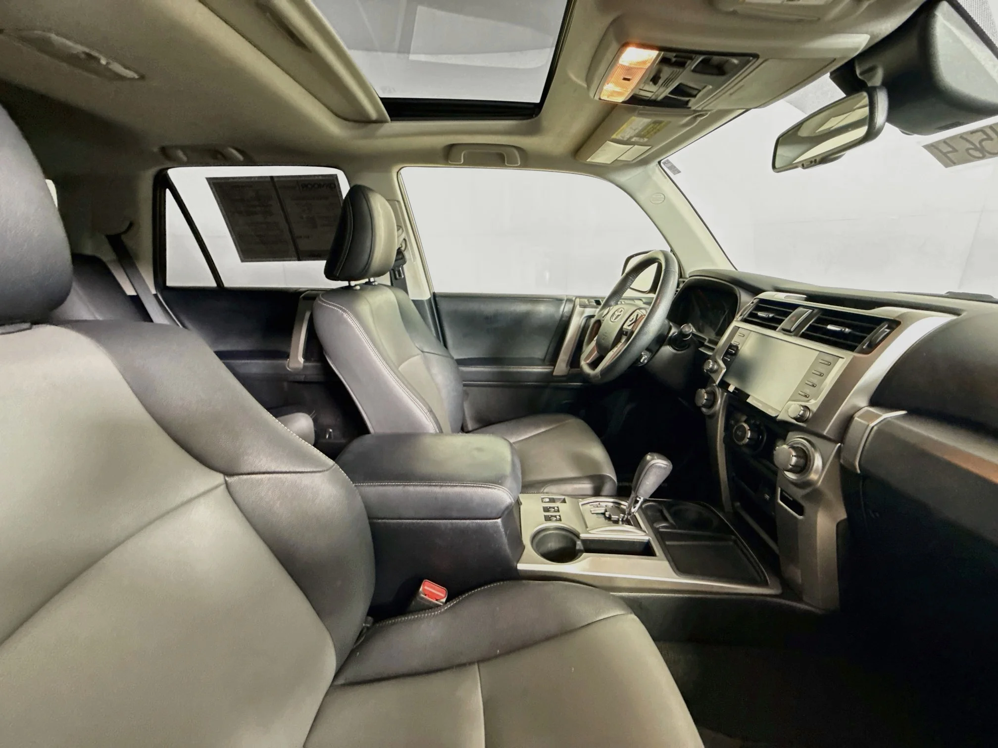 Used 2020 Magnetic Gray Metallic Toyota SR5 Premium image 27