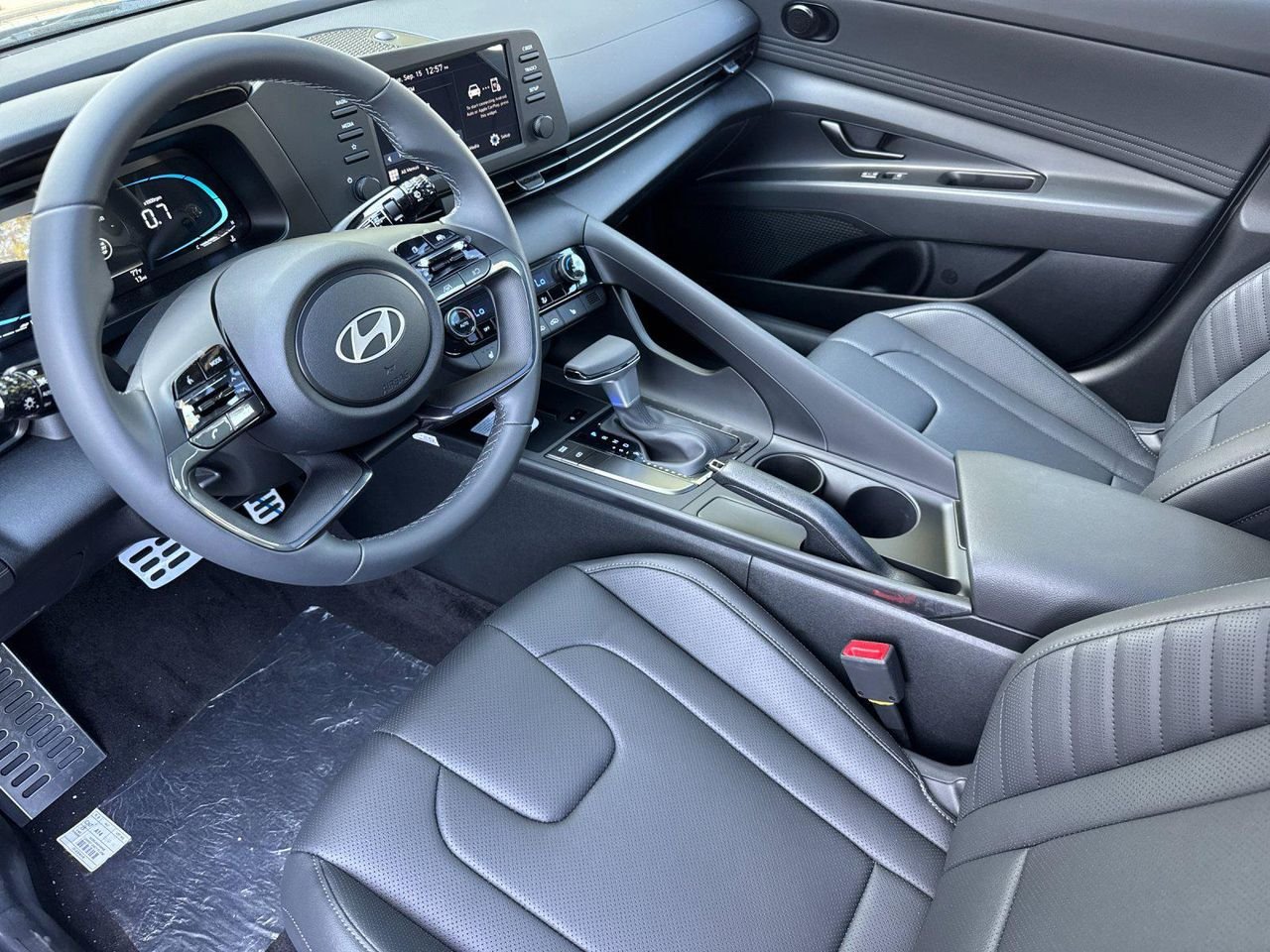 New 2026 Gray Hyundai SEL Sport Plus image 9