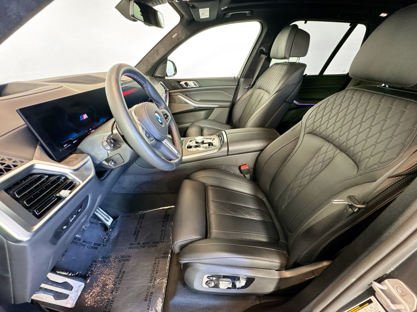 Used 2026 Dravit Grey Metallic BMW M60i image 5