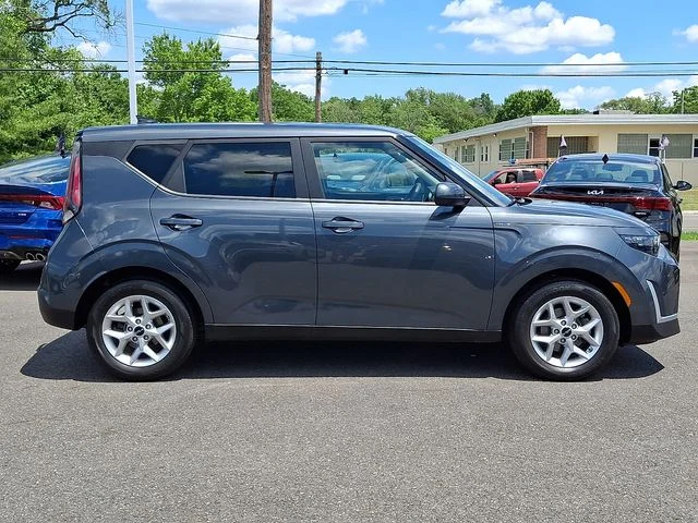 Certified Used 2024 Gray Kia LX image 8