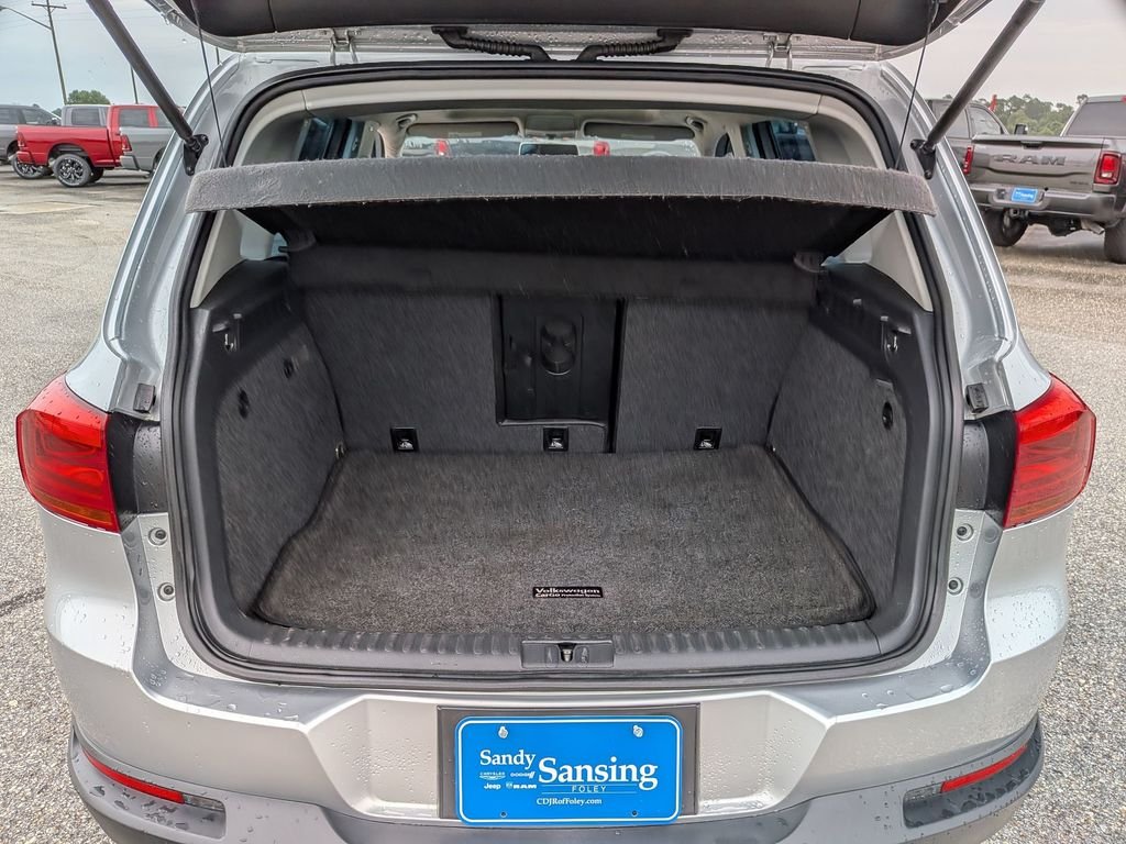 Used 2015 Silver Volkswagen SEL image 28