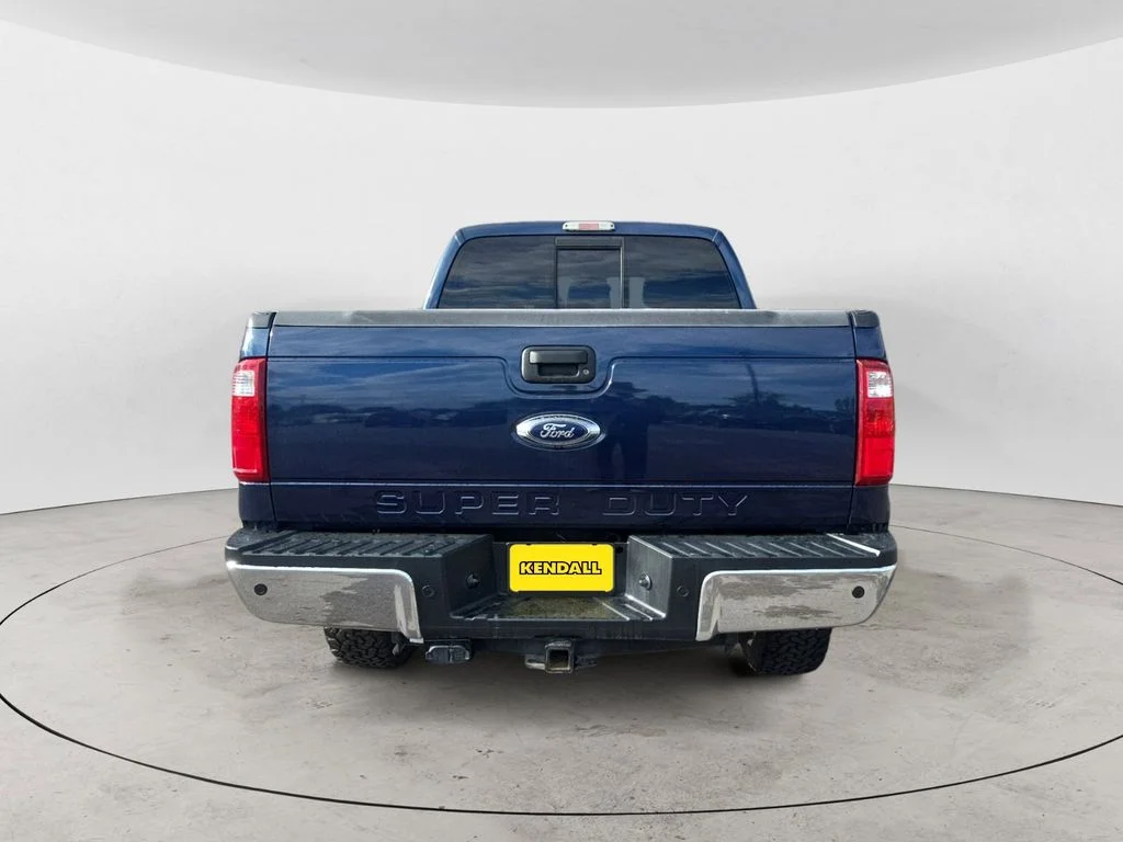 Used 2016 Blue Ford Lariat image 4
