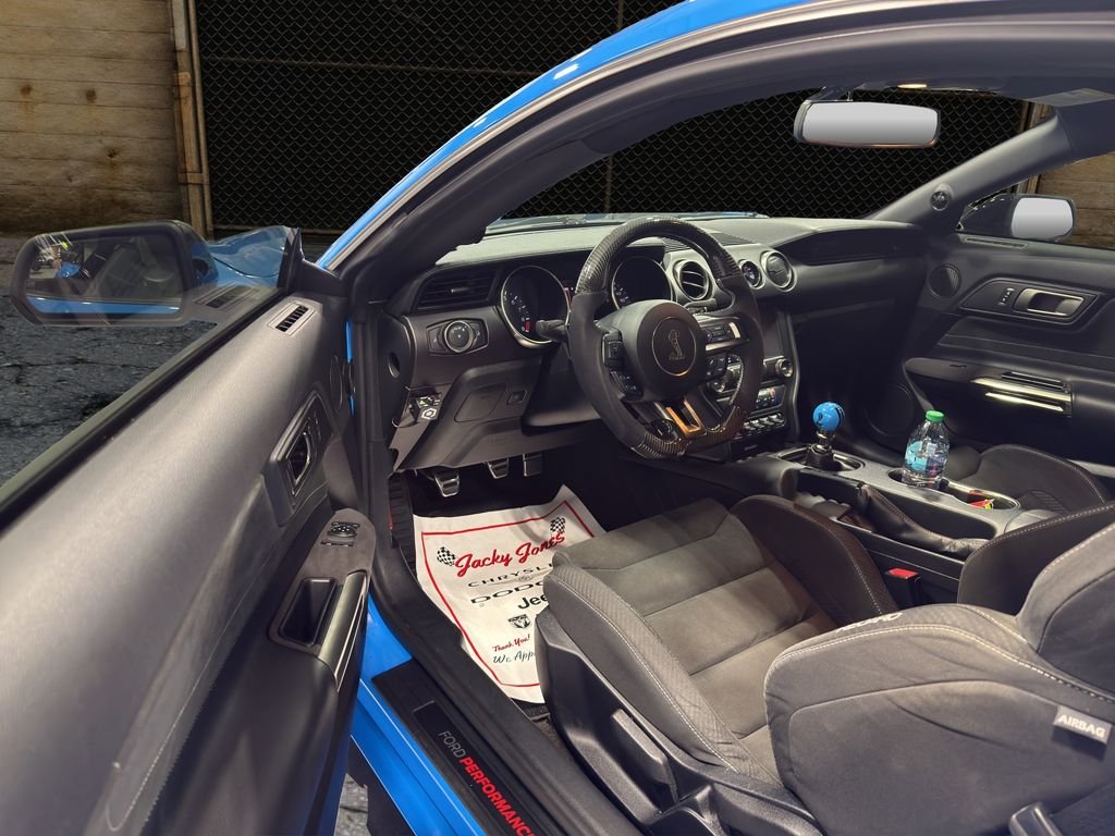 Used 2017 Grabber Blue Ford Shelby GT350 image 6