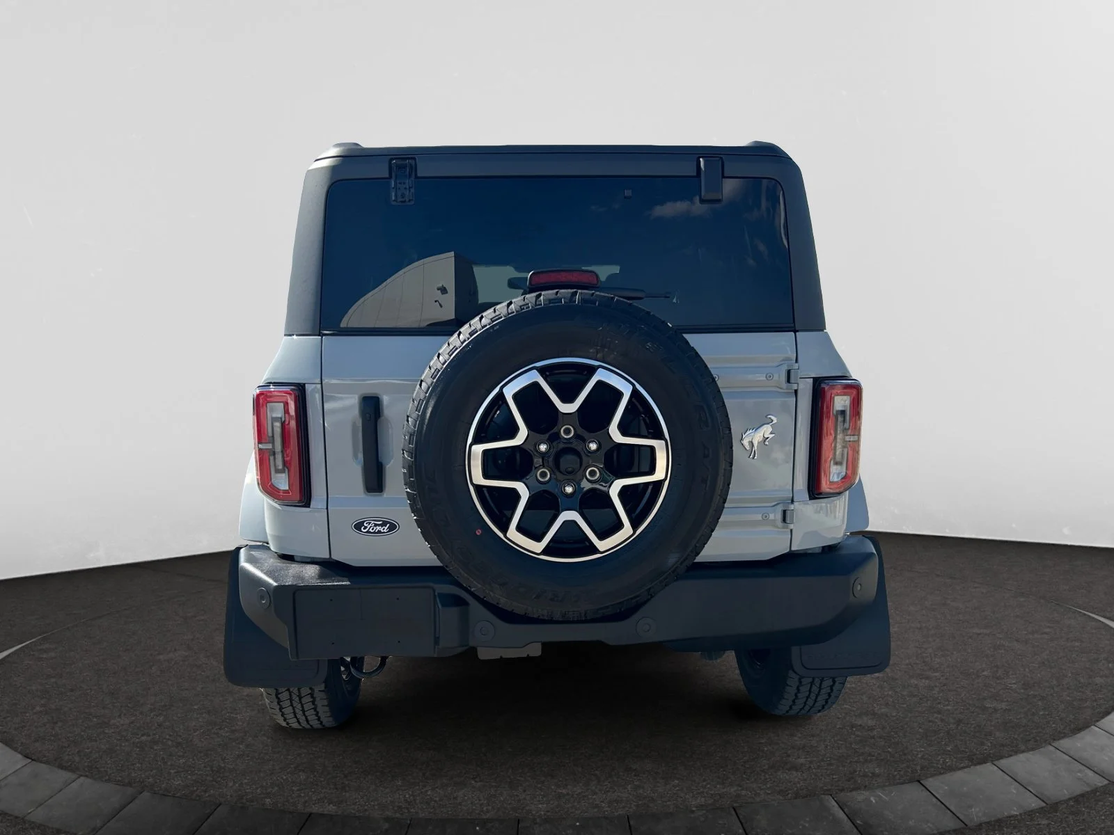 New 2026 Avalanche Grey Ford Outer Banks image 4