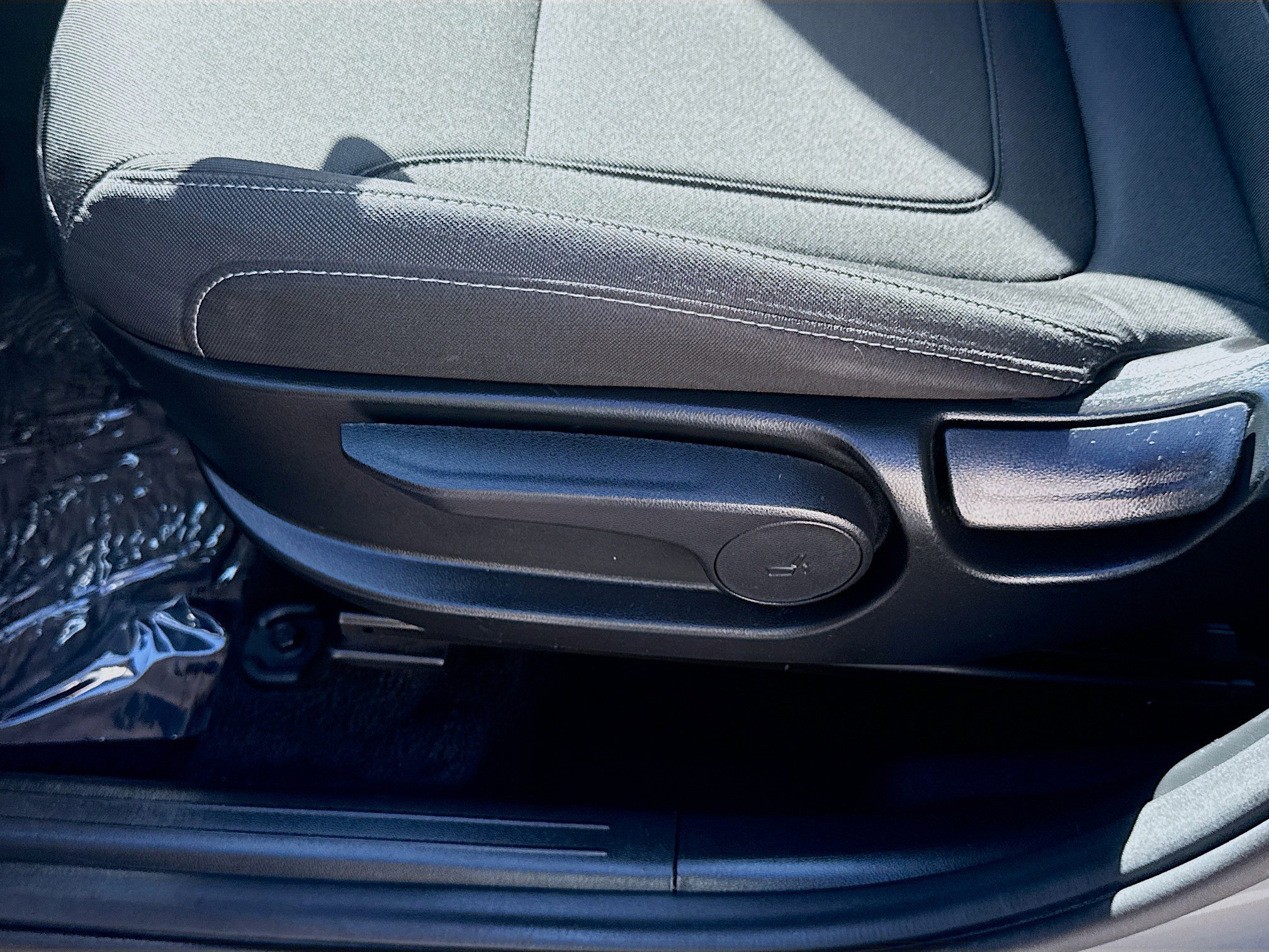 Used 2024 Hampton Gray Hyundai SE image 15