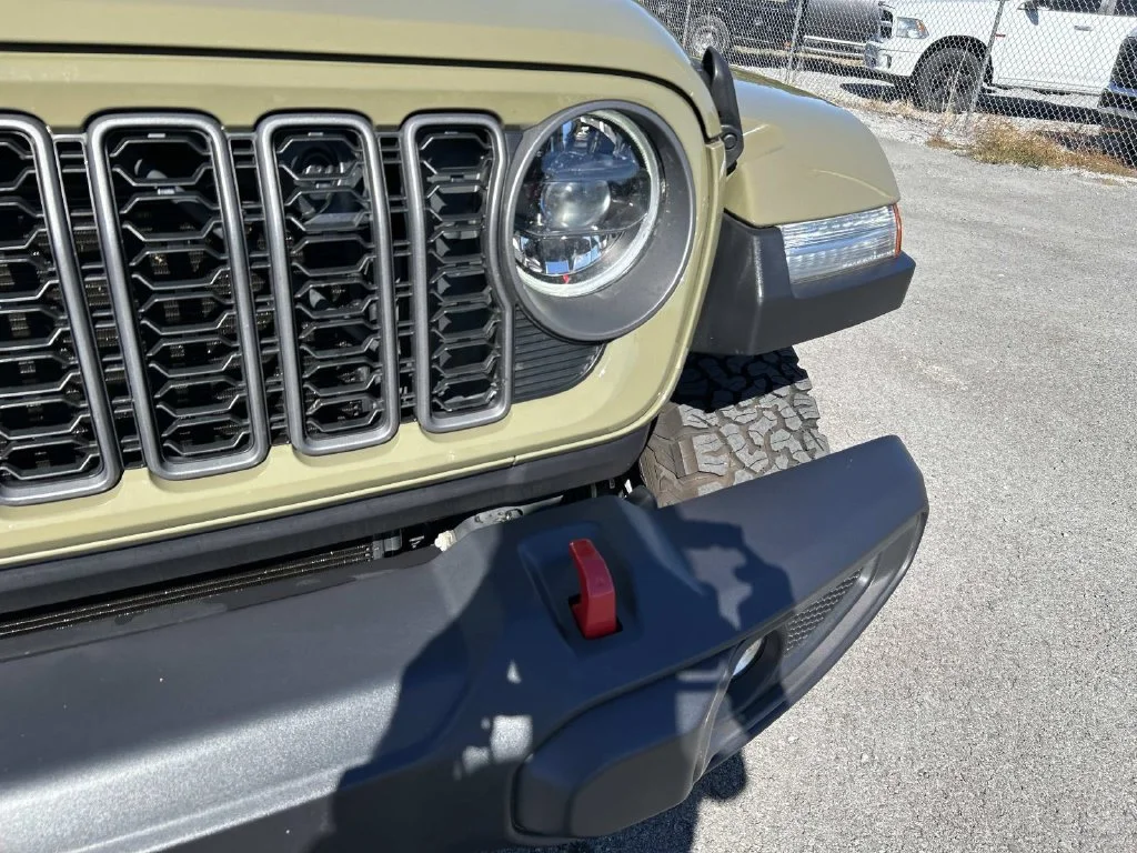Used 2025 Green Jeep Rubicon image 36