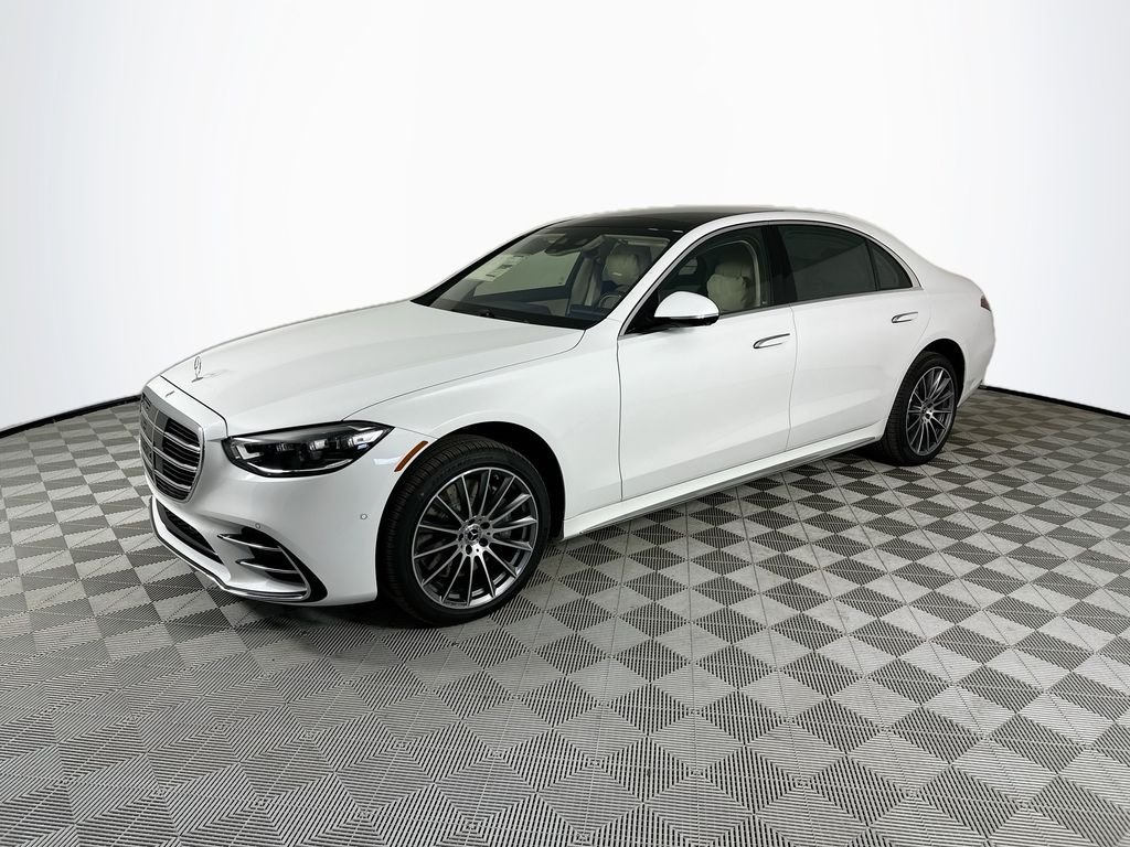 New 2026 White Mercedes-Benz S 500 image 3