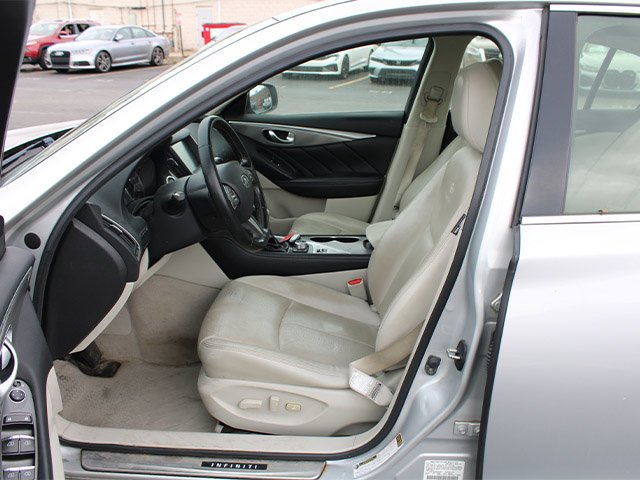 Used 2014 Liquid Platinum INFINITI Premium image 13