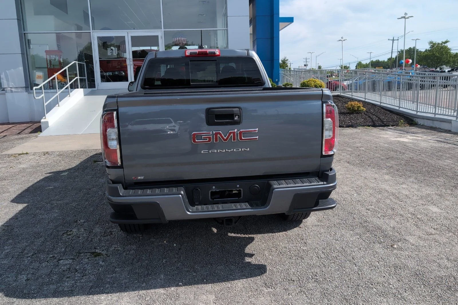 Used 2022 Satin Steel Metallic GMC Elevation image 9