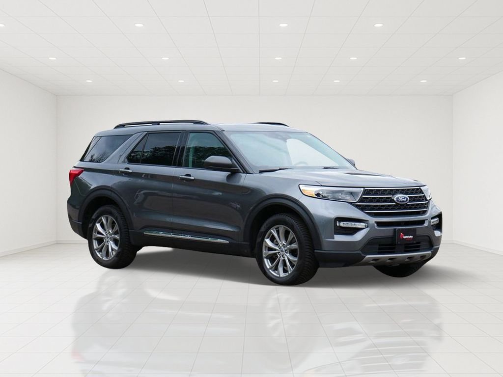 Certified Used 2023 Gray Ford XLT image 1