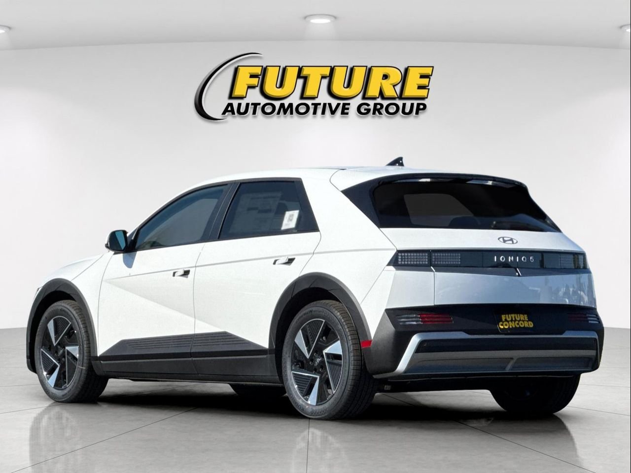 New 2026 White Hyundai SE image 5