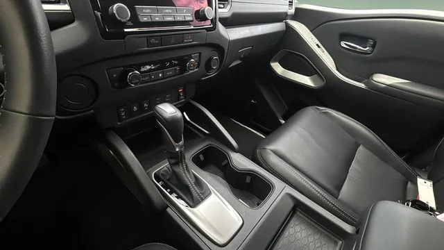 Used 2024 White Nissan SL image 15