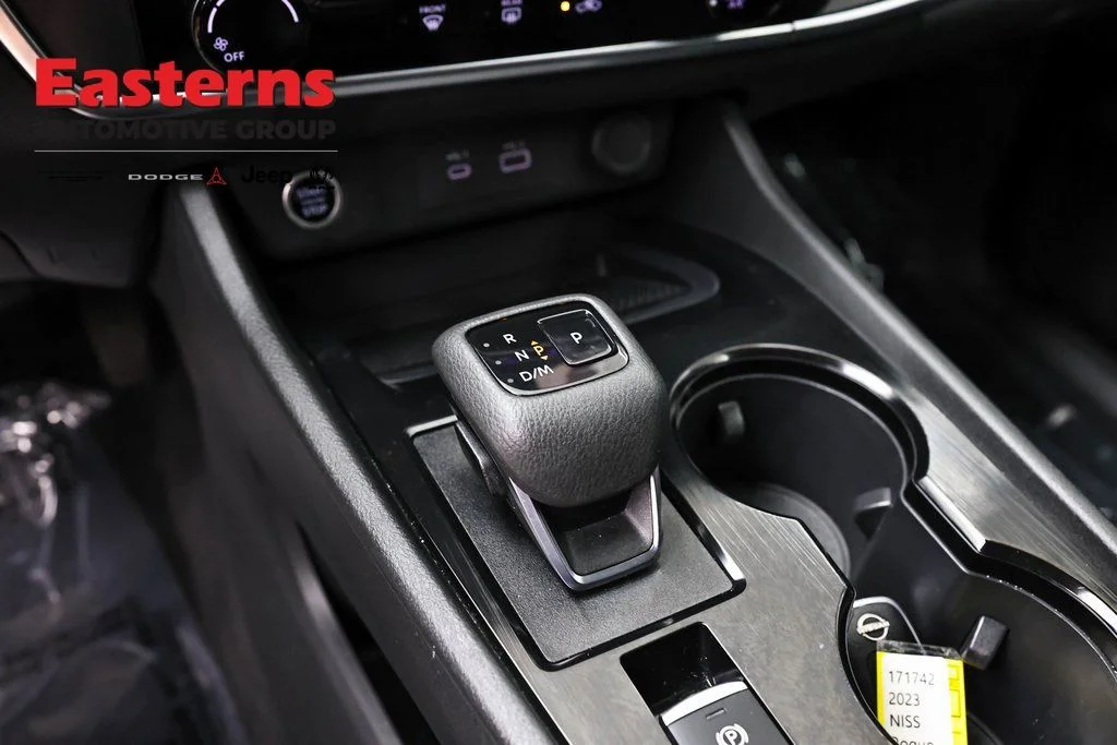 Used 2023 White Nissan S image 20