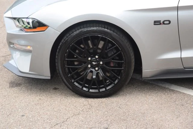 Used 2020 Silver Ford GT Premium image 29