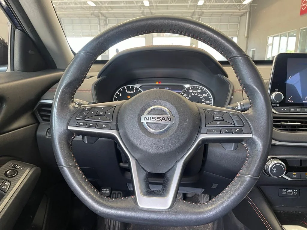 Used 2022 Blue Nissan 2.5 SR image 10