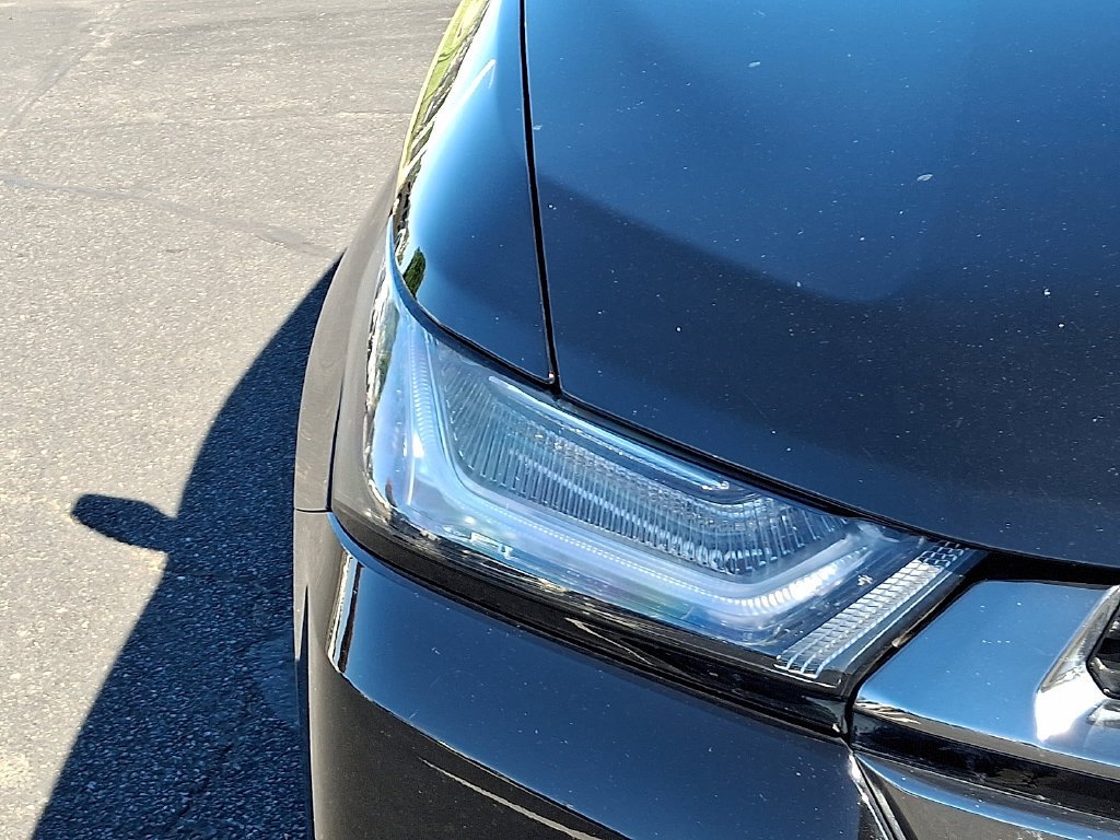 Used 2023 MOSAIC BLACK METALLIC Chevrolet RS image 9