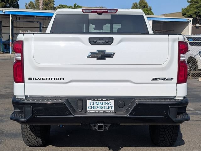 New 2026 Summit White Chevrolet ZR2 image 9