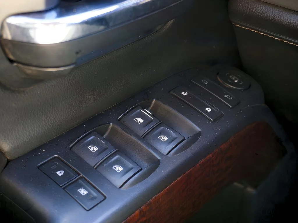 Used 2015 Iridium Metallic GMC SLE image 17