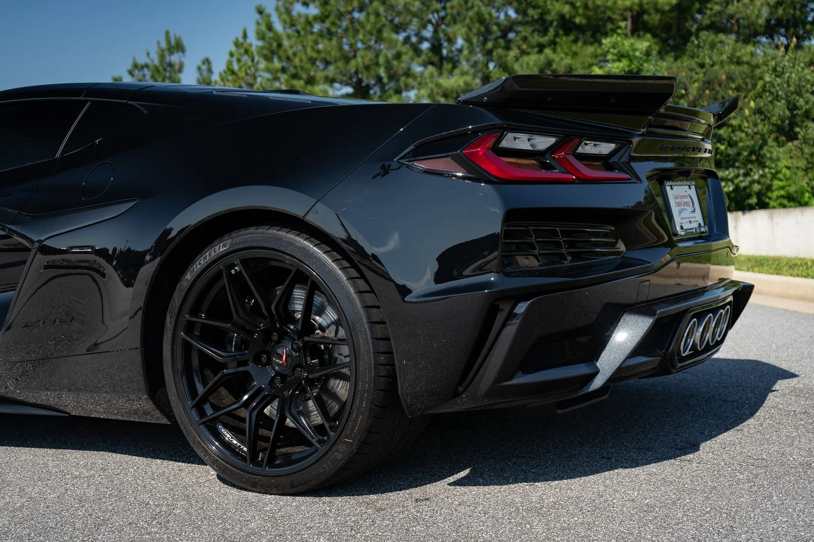 Used 2023 Black Chevrolet Z06 image 37