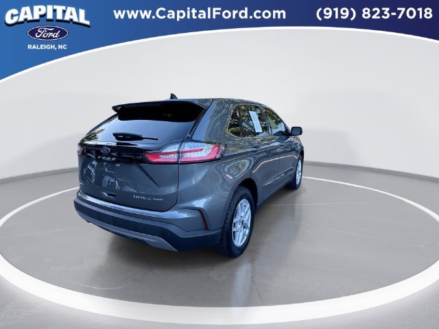Used 2023 Gray Ford SEL image 8