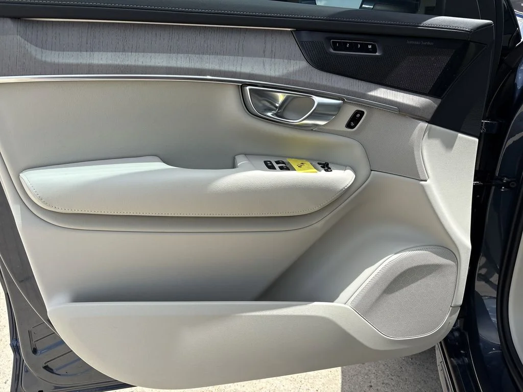 2026 Volvo XC90 Ultra - Photo 11
