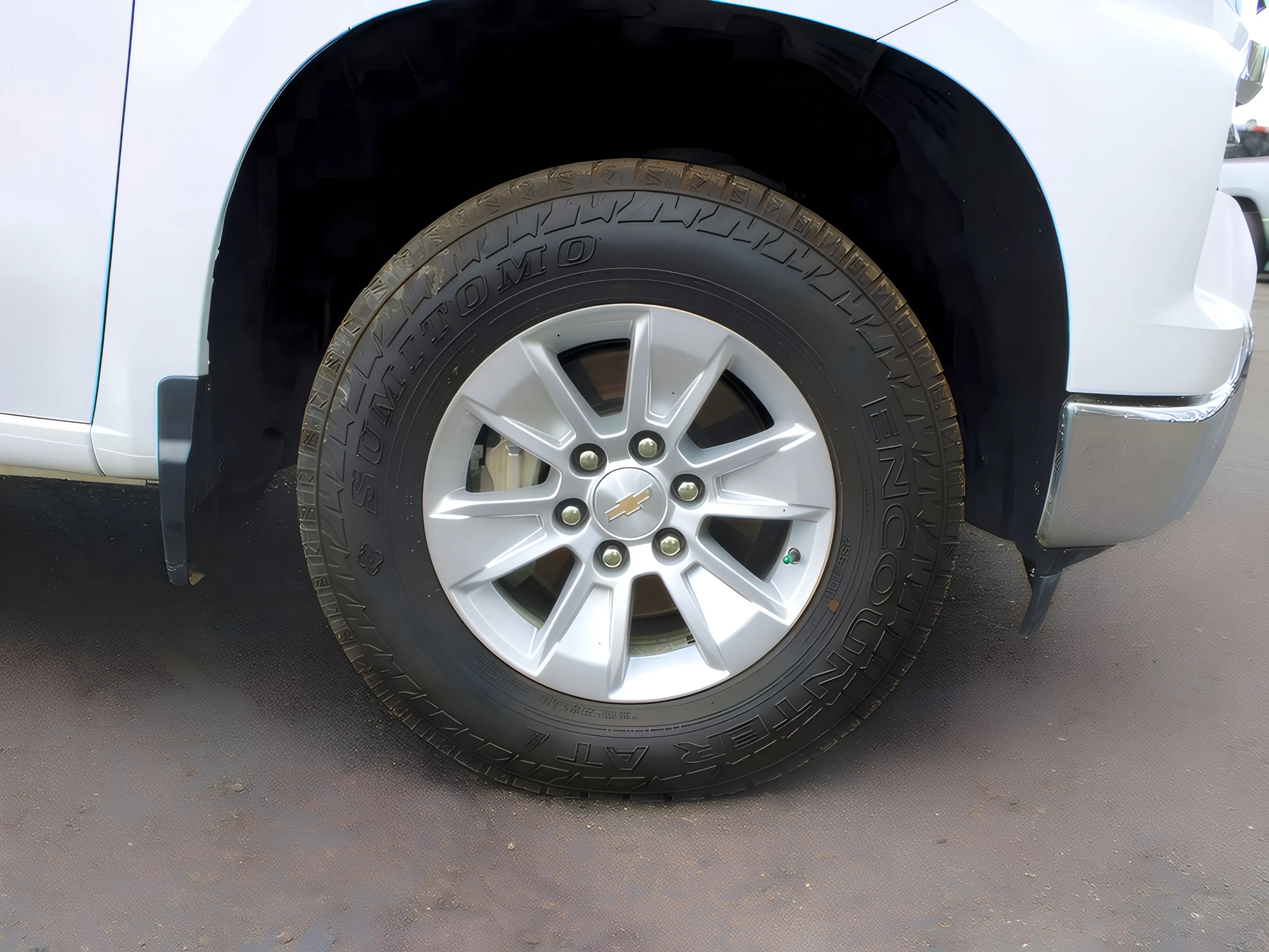 Used 2023 Summit White Chevrolet LT image 28