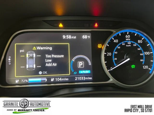 Used 2025 Gray Nissan S image 10