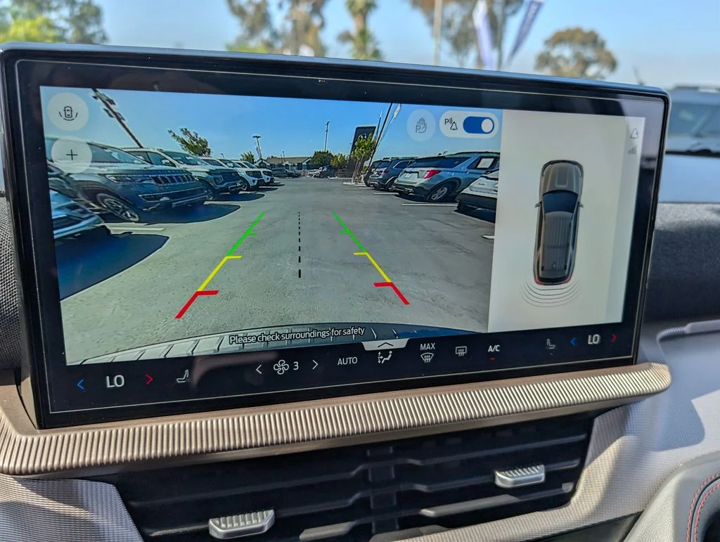 2025 Ford Explorer Active - Photo 32