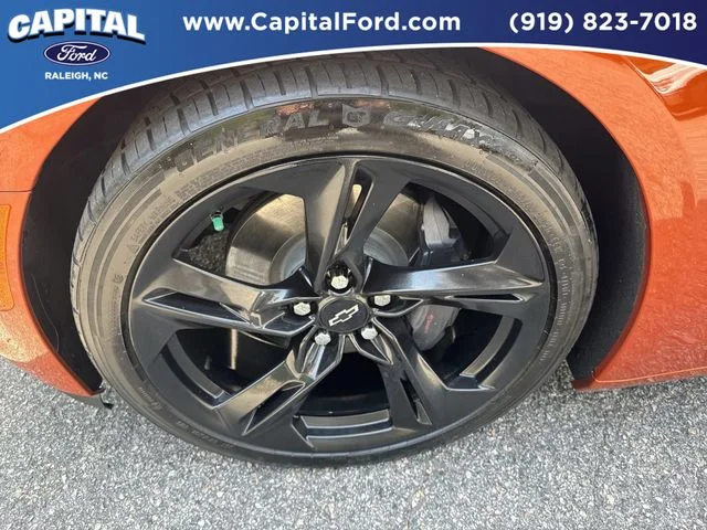 Used 2022 Red Chevrolet LT1 image 13