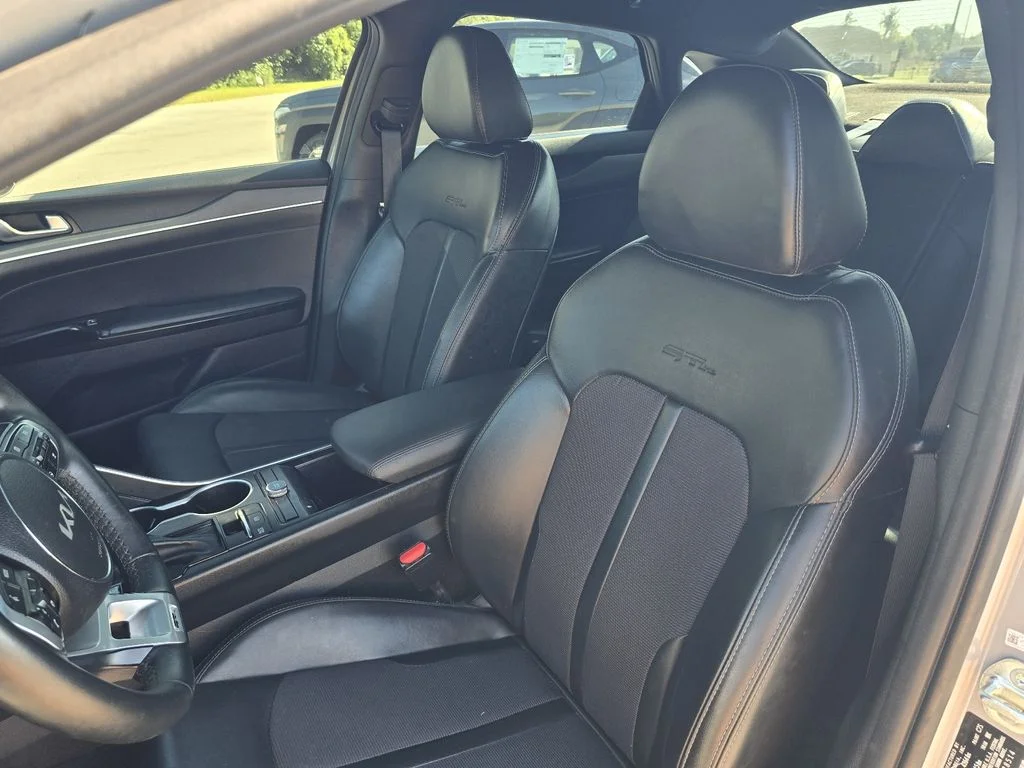 Used 2023 Wolf Gray Kia GT-Line image 13