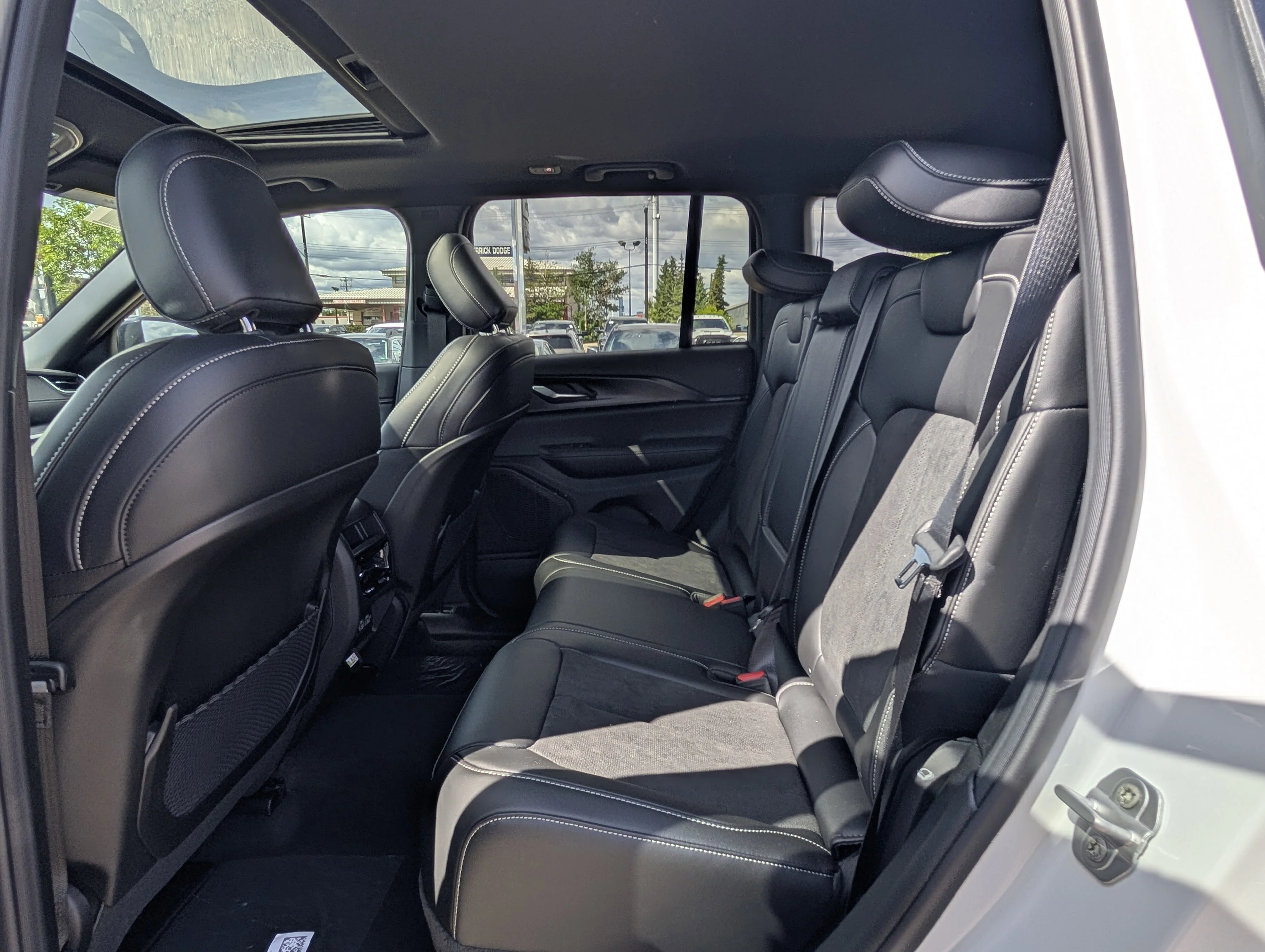 New 2025 Bright White Jeep Altitude image 20