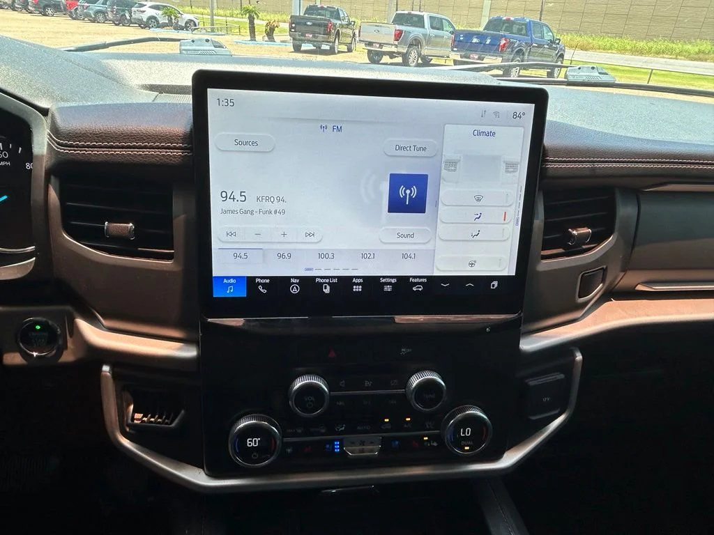 Used 2023 Silver Ford XLT image 13