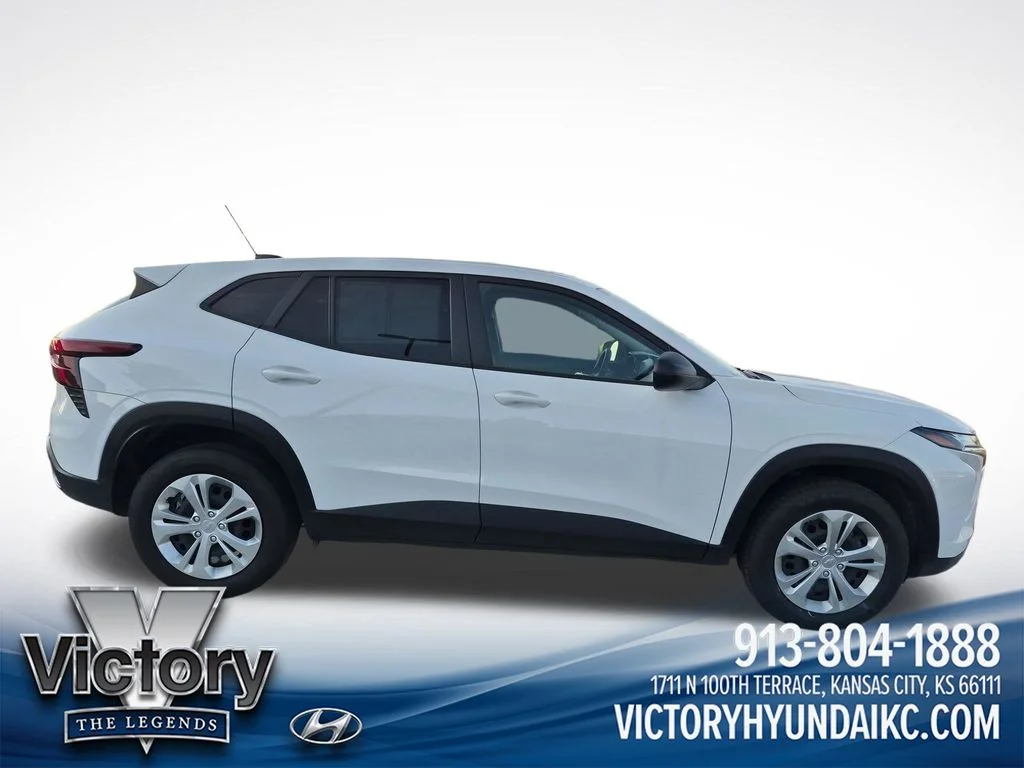 Used 2025 White Chevrolet LS image 6