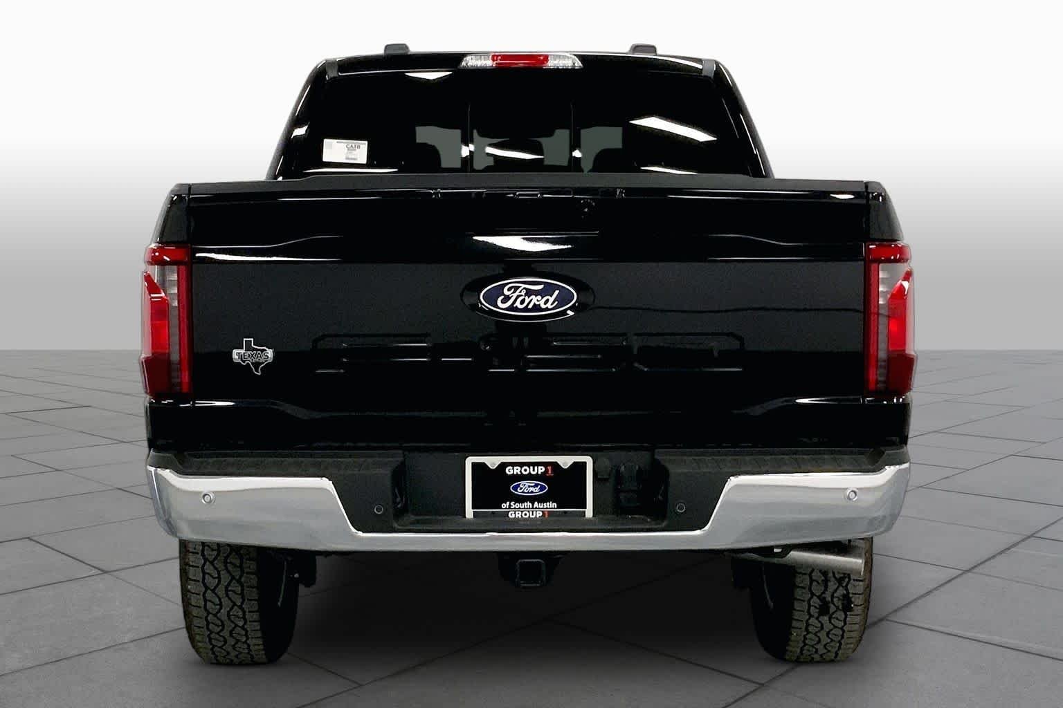 New 2026 Agate Black Metallic Ford XLT image 4