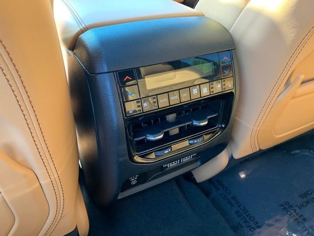 Used 2025 White Jeep Summit image 19