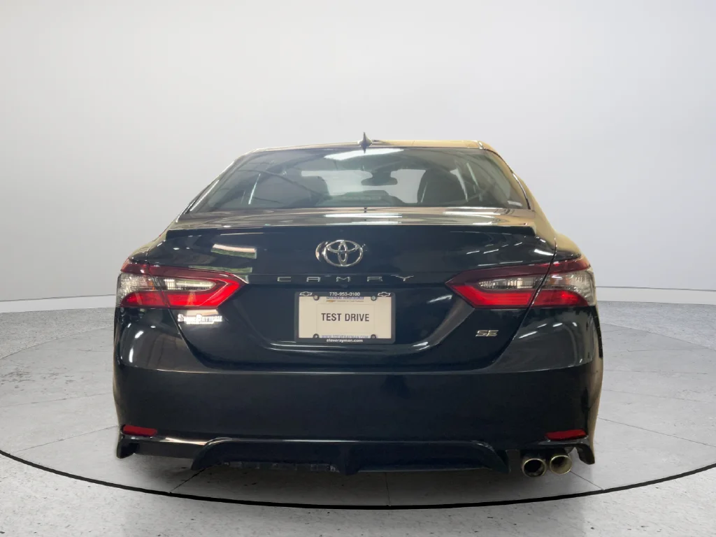 2024 Toyota Camry SE - Photo 7