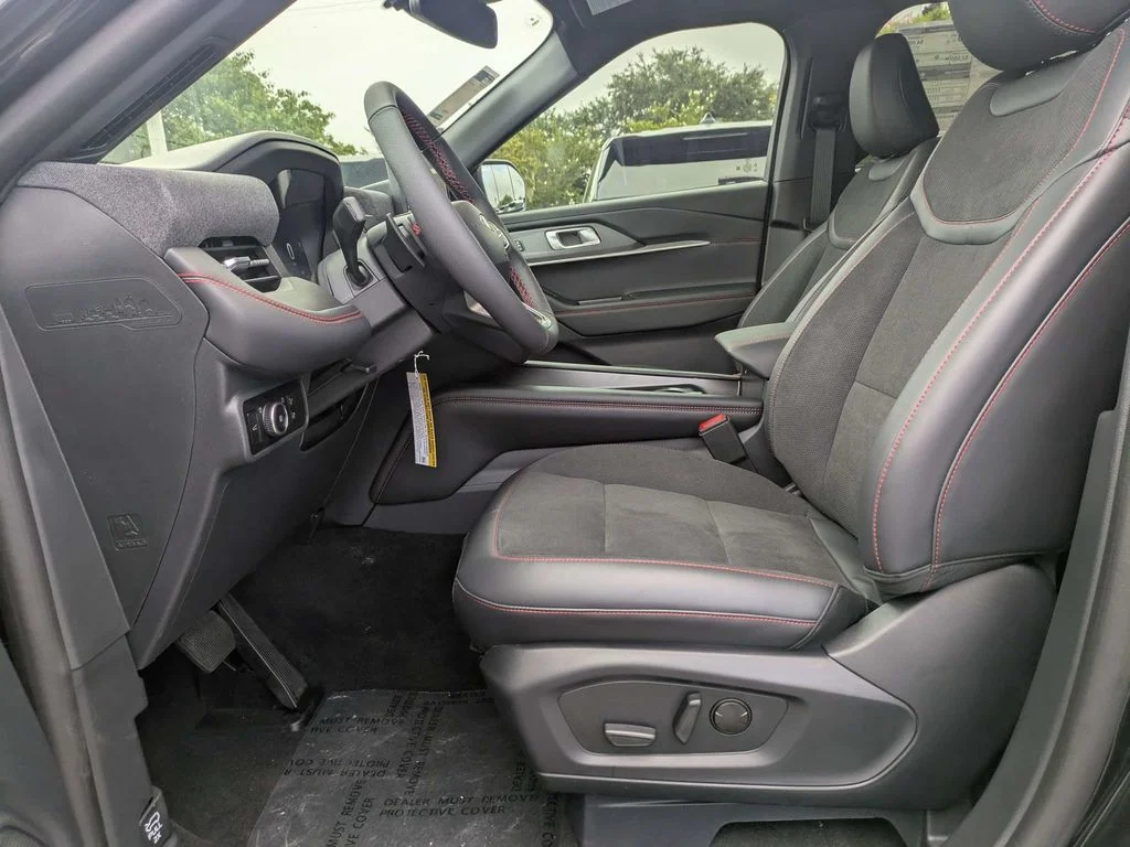 New 2026 Agate Black Metallic Ford ST image 23